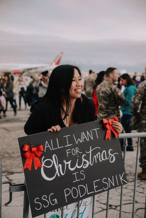 All I want for Christmas is my soldier deployment homecoming sign Welcome Home Soldier Party Ideas, Soldier Homecoming Signs, Army Welcome Home Signs, Deployment Countdown For Wife, Deployment Welcome Home Signs, Military Homecoming Decorations, Military Homecoming Signs Funny, Deployment Homecoming Signs, Army Boyfriend