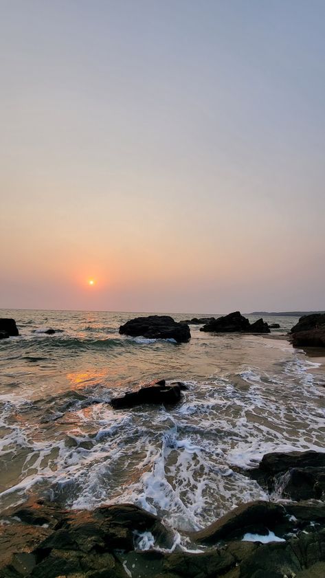 Sunset vibes in goa Aesthetics Beach, Beach Aesthetics, Sunset Vacation, Nature Photography Quotes, Goa Travel, Summer Aesthetics, Beautiful Beach Pictures, Beach Ootd, Sunset Vibes