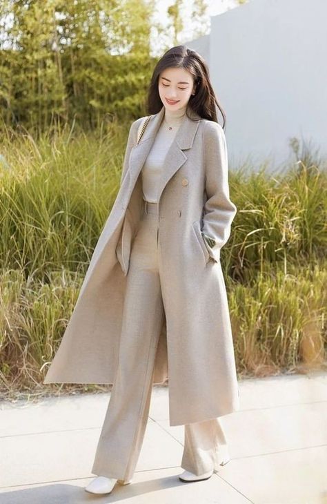 Get ready to wow with our outfit ideas and take your style to the next level! 🤩 Shop now and experience the transformation! #fashionmakeover #outfitinspiration Korean Winter Coats Women, Formal Wear For Women Classy, Elegant Outfit Winter Classy, Fashionista Clothes Korean, Woman Suit Fashion Classy Style, Classy Outfits Korean, Korean Suits Women, Elegant Korean Outfit, Korea Outfit Ideas