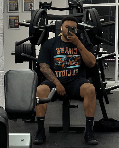 Big Men Gym Outfits | NASCAR T-Shirt | Gym Shark Arrival Shorts | All-Star Converse | Gym Outfits Converse Gym Outfit Men, All Black Converse Outfit, Men Gym Outfits, Black Converse Outfit Men, Black Converse Outfit, Converse Gym Outfit, Outfits For Big Men, All Black Converse, Gym Bro