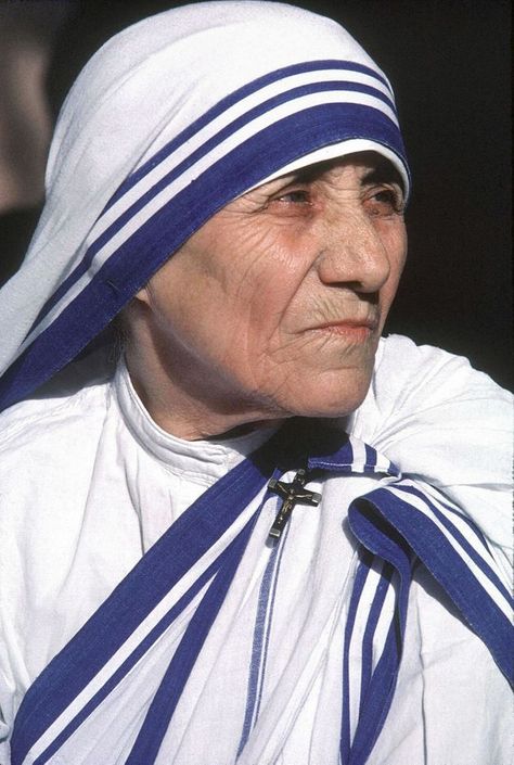 Mother Theresa Picture, Mother Teresa Images, Mother Teresa Pictures, Mother Teresa Photos, Remembering Mother, St Teresa Of Calcutta, Missionaries Of Charity, Saint Teresa Of Calcutta, Modern World History