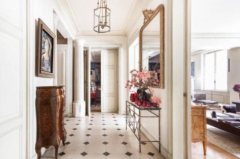 Parisian Hallway, Welcome Amenities, Parisian Style Home, Penthouse In New York, Homes In London, Paris Flat, Parisian Decor, Parisian Interior, City Paris