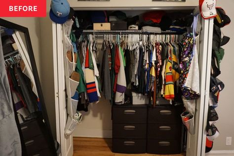 Closet before organizing using 90-90 rule. Peaceful Bedroom Decor, Clothing Drawers, Clothes Swap Party, Minimalist Declutter, Minimalist Travel Wardrobe, Vintage French Furniture, Personal Advice, Closet Clutter, Clothes Swap