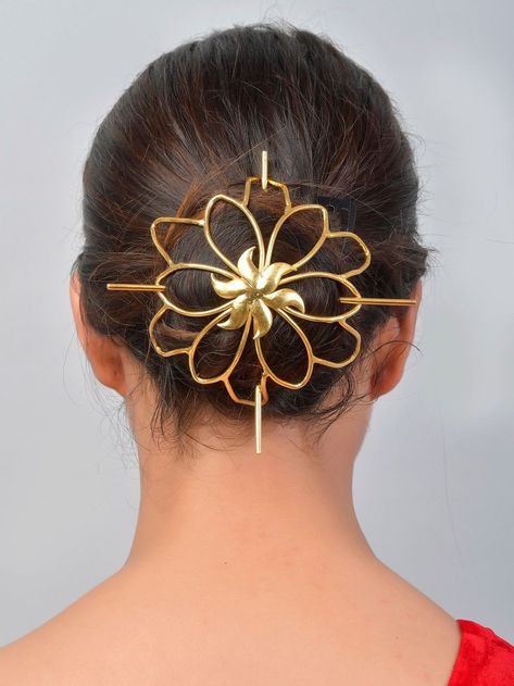 hair accessories, amazing indian jewellery hacks, affordable hair accessories, hair accessories haul, mind blowing indian jewellery for wedding and festival, jewellery hacks every girl should know, anaysa jewellery hacks, meesho hair accessories, festival jewellery hacks, jewellery ideas you can make by yourself, diy jewellery hack , how to style hairs , fashion jewellery, #hairbun #hairaccessories #hairjewelry #hairaccessoriesforgirls #hairbuns #hairjewellery #bunhairstyle #fashiongala Hair Bun Holder, Bun Accessories Hair, Diy Jewelry Hacks, Hair Bun Accessories, Hair Bun Pin, Champagne Hair, Bun Pins, Jewelry Hacks, Hair Acessories