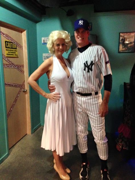 Joe Dimaggio Marilyn Monroe Costume, Marylin Monroe And Jfk Costume Couple, Marilyn Monroe Couple Costume, Marilyn Monroe And Jfk Costume, Iconic Movie Couples Costumes, Famous Couples Costumes, Halloween Ideas For Couples, Marilyn Monroe Halloween Costume, Creative Halloween Costumes For Couples