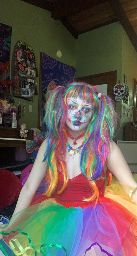 Alternative Clown Costume, Rainbow Clown Outfit, Colorful Clown Outfit, Colorful Clown Costumes, Pride Clown Makeup, Neon Clown Costume, Clowncore Hair, Dark Clowncore Aesthetic, Rainbow Clown Costume