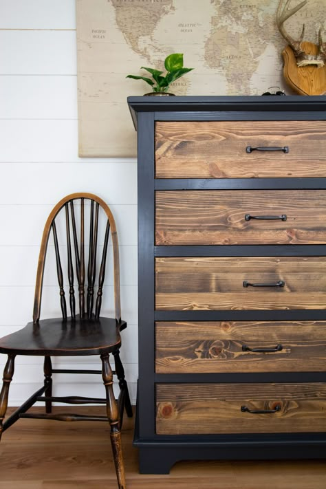 Dresser Refinish, Diy Dresser Makeover, Diy Furniture Makeover, Refinishing Furniture Diy, Using Chalk Paint, Diy Dresser, Furniture Rehab, Diy Furniture Renovation, Dresser Makeover