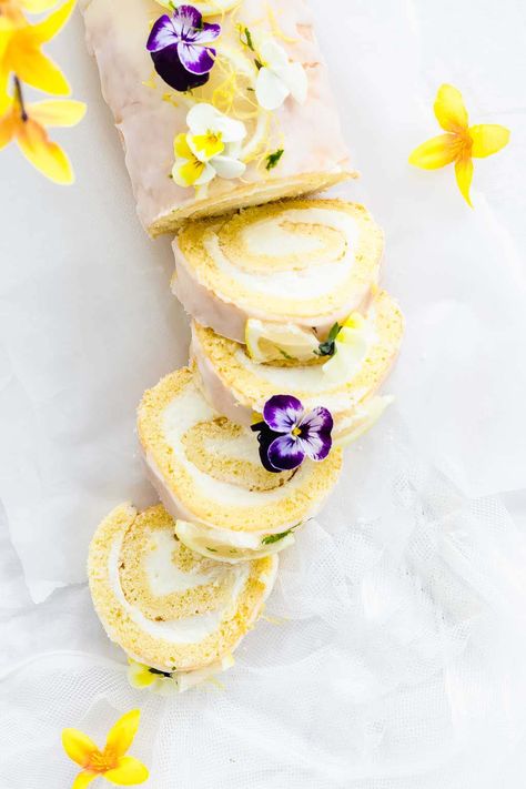 Lemon Roll Cake (Lemon Swiss Roll) | Bite It Quick Lemon Blueberry Swiss Roll, Lemon Swiss Roll Cake, Swiss Roll Cake Design, Lemon Roll Cake Recipe, Lemon Roll Cake, Lemon Cake Roll, Lemon Swiss Roll, Swiss Roll Cake Recipe, Korean Cafes