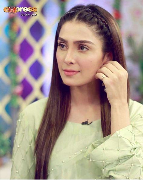 Ayeza khan Hairstyles For Eid, Eid Hairstyles, Western Hairstyles, Mehndi Hairstyles, Intricate Hairstyles, Danish Taimoor, Aiza Khan, Hair Style Vedio, Engagement Hairstyles