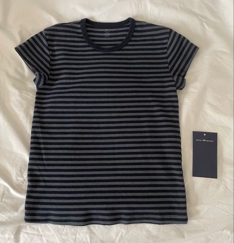 Brandy Melville Striped Zelly Top, Brandy Striped Shirt, Brandy Melville Striped Shirt, Brandy Melville T Shirt, Brandy Melville Shirts & Tops, Brandy Melville Outfits Summer, Brandy Melville Tshirt, Ftm Outfits, Brandy Shirt