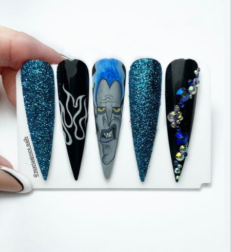 #nails #nailsofinstagram #nailsart #nailstagram #nailsdesign #nailsonfleek #nailsoftheday #nailsdisney #nailsdibujos Hercules Nail Art, Hades Nails Disney, Hercules Nails, Hades Nails, Nails Retro, Hades Hercules, Hercules Disney, Ideas Uñas, Nail Art Disney