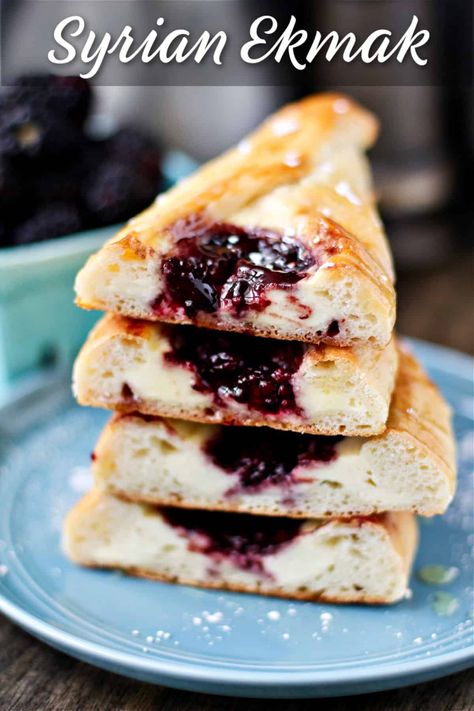 Syrian Sweet Bread with honey Polish Sweets, Bread With Honey, Syrian Recipes, Middle Eastern Sweets, East Recipes, Syrian Food, Bread Designs, Middle East Recipes, Bread Starter