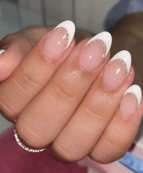 Simple Nail Designs New Years, Bridesmaid Nail Ideas Almond, Junior Ring Ceremony Nails, Hoco French Tips, French Tip Back To School Nails, White Tips With Gold Line, Cute Simple French Nails, White French Tip Hoco Nails, Cute Nails For Senior Pictures