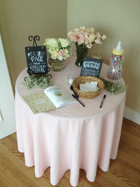 Entrance Table at a baby shower Baby Shower At Home, Diy Babyshower, Perlengkapan Bayi Diy, Diy Baby Shower Games, Baby Shower Gifts For Guests, Baby Shower Table Decorations, Entrance Table, Baby Shower Brunch, Baby Shower Table