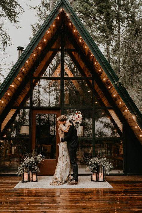 Mount Rainier A-Frame - 27 Stunning Destinations That Will Make You Want to Elope Secluded Cabin, Cabin Wedding, June Bug, Photography Winter, Decor Western, Weddings By Color, Rainier National Park, A Frame Cabin, Lodge Decor