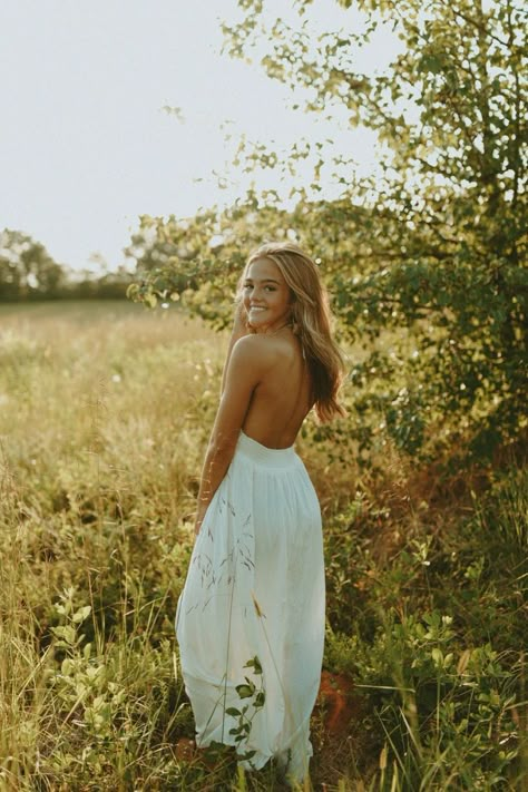 Bright Dress Photoshoot, Photoshoot At Winery, Boho Chic Photoshoot Ideas, Long Dresses Senior Pictures, Senior Session Field, Senior Poses Field, Long White Dress Senior Pictures, Senior Pictures In The Fall, Field Poses Photo Ideas