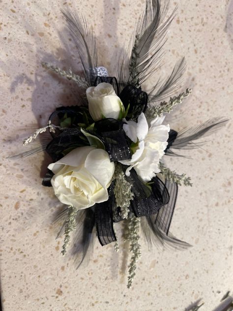 Black Wrist Corsage Prom, Dance Corsage Ideas, Corsage Prom Black Dress, Masquerade Corsage, Corsage With Black Dress, Corsage Black Dress, Corsage For Black Dress, White And Black Corsage, Homecoming Flowers Wrist Corsage