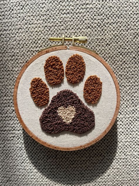 Embroidered Paw Prints, Dog Embroidery Ideas, Paw Embroidery, Dogs Embroidery, Paw Print Embroidery, Custom Hard Hats, Paw Hand, Embroidery Dog, I Need A Hobby