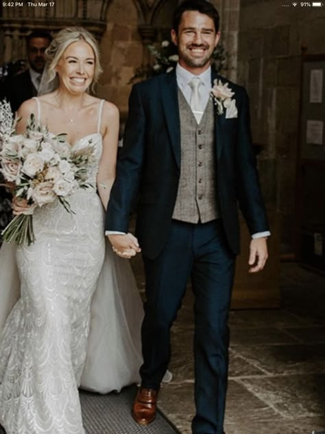 Mens Winter Wedding Suits Groom Style, Groom Style Winter, English Wedding Groom Suit, Men’s Suits Wedding Groom, Two Tone Wedding Suit, English Groom Suit, British Groom Suit, October Wedding Suits, Wedding Suits Groom Tweed