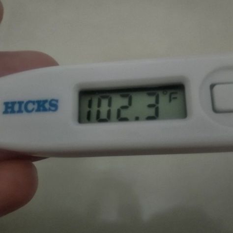 High Fever Thermometer Picture Prank, 102 Temperature Thermometer Snap, Fever Prank Picture, Fake Temperature Fever, Fever Streaks Snapchat, Tharmametre Fever Snap, Fake Temperature Fever Snap, Fake Medicine Snapchat Story, High Fever Thermometer Snapchat