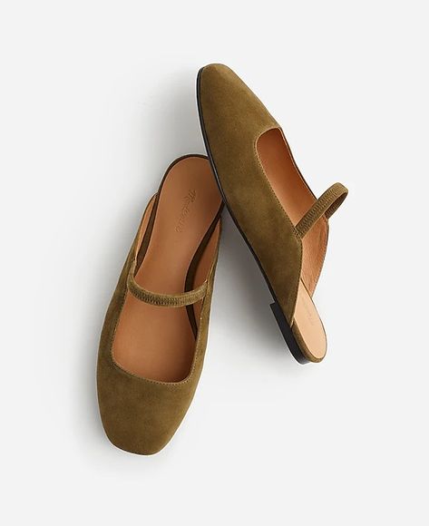 The Greta Ballet Flat Mule | Madewell Stylish Flat Shoes For Women, 2024 Fall Shoe Trends, Fall Shoes 2024, Etsy Clothing Women, Outfits With Flats, Fall Flats, Work Shoes Women, Leather Industry, Madewell Shoes