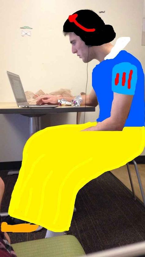 Snow White from Snow White and the Seven Dwarfs Snapchat Drawings, Snapchat Drawing, Snapchat Art, Funny Snapchat Pictures, Disney Pixar Characters, Funny Snaps, Funny Snapchat, Snapchat Ideas, Fotografi Digital