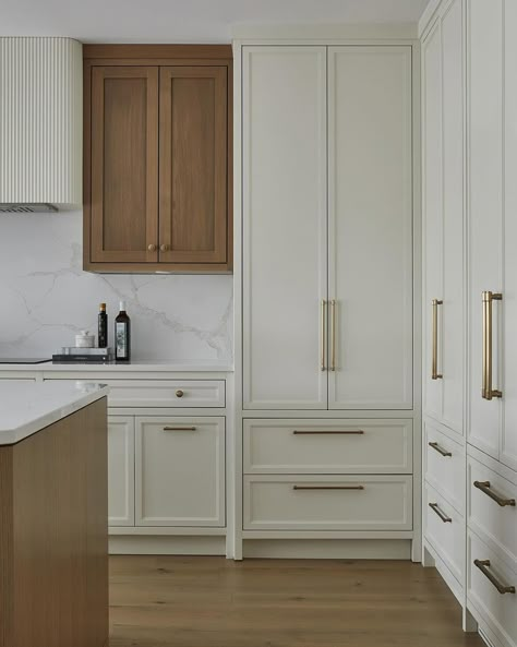 All Posts • Instagram London Kitchen Ideas, Slim Shaker Kitchen Cabinet, Slim Shaker White Kitchen, Shaker Modern Kitchen, Micro Shaker Kitchen Cabinets, Narrow Shaker Kitchen, Kitchen Slim Shaker, Modern Timeless Kitchen, Shaker Kitchen Modern