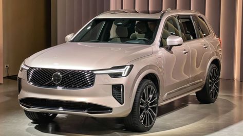 2025 Volvo XC90: New Look, Big Updates Make This Already Great SUV Even Better Volvo Xc90 Accessories, Volvo Suv Xc90, Volvo Cx90, Xc90 Volvo, Volvo Suv, Scottish Cottage, Volvo Xc 90, Cream Car, 3rd Row Suv