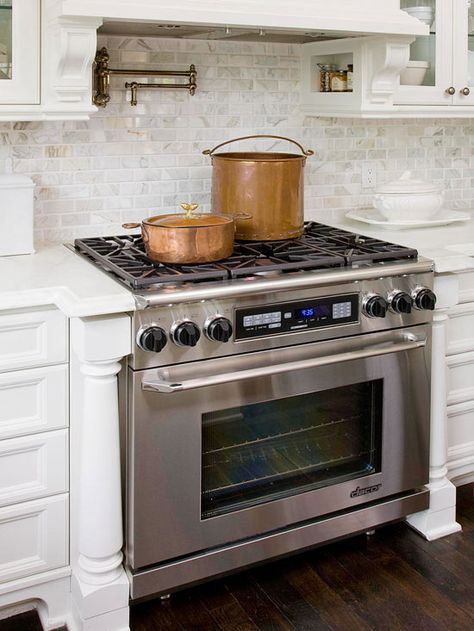 Dual fuel refers to ranges that mix the best of both worlds. They feature the precise control of a gas cooktop with the consistency of an electric oven./ Kitchen Ventilation, Outdoor Kitchen Appliances, Gas Stoves, Kitchen Range, Kitchen Stove, Cooktops, Kitchen Remodel Ideas, Kitchen Redo, Kitchen Remodel Idea