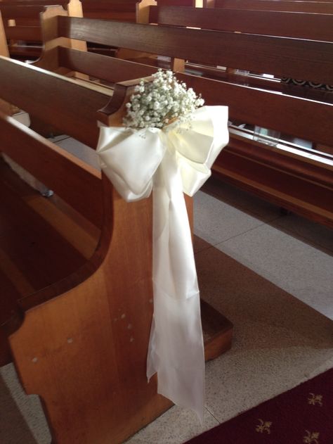 Church Pew Wedding, Church Pew Decorations, Wedding Pew Bows, Wedding Pew Decorations, Wedding Flowers White, Pew Flowers, Pew Bows Wedding, Pew Decorations, Wedding Church Decor