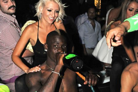 Mario Balotelli has some fun in Saint Tropez at the world famous club the VIP Room (2197×1463) Why Always Me, Mario Balotelli, Football Jersey Outfit, Football Players Images, Vip Room, Football Images, Football Photos, Jersey Outfit, Retro Football