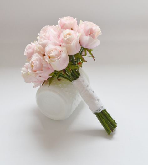 Small pink or white bridesmaids bouquets (there are 5 bridesmaids). Bud Bouquet, Small Wedding Bouquets, Rose Gold Wedding Cakes, Simple Wedding Bouquets, Yellow Wedding Theme, Bridal Bouquet Pink, Blue Wedding Bouquet, Rose Bridal Bouquet, Pink Rose Bouquet