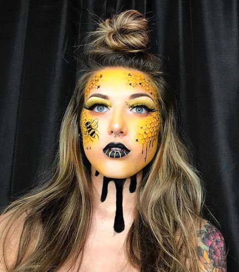 Bee Costume Makeup, Bumblebee Makeup, Fantasy Insect, Queen Bee Costume, Exotic Makeup, Bee Makeup, Fantasy Make-up, Halloween Make-up Looks, Unicorn Backdrop