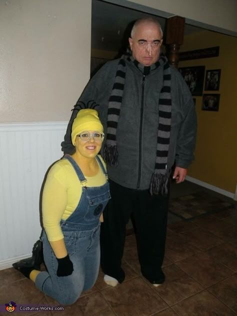 Chaotic Halloween Costumes, Diy Matching Halloween Costumes, Halloween Costumes For Dads, Gru And Minion Costume, Funny Two Person Halloween Costumes, Cursed Halloween Costumes, Two People Costumes, Ironic Halloween Costumes, Halloween Costumes Two People