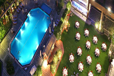 Poolside Lawn at Eros Hotel Banquet Lawn Design, Party Lawn Landscape Design, Marriage Lawn Design, Lawn Design Ideas, Summer Get Together, Birthday Party Places, Landscape Design Drawings, Events Place, Landscaping Design Ideas