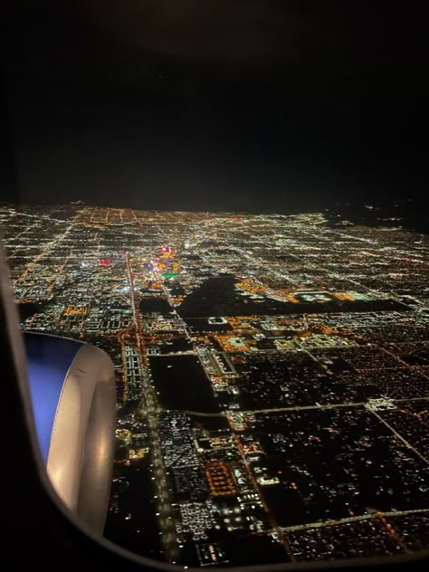 Las Vegas Airplane View, Los Vegas Aesthetic, Las Vegas Aesthetic Night, Vegas Aesthetic Night, Flights Aesthetic, Las Vegas Club Outfits, Vegas Club Outfits, Vegas At Night, Las Vegas Outfit Ideas