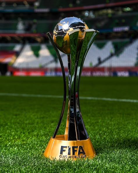 BREAKING: FIFA announce the first-ever 32-team Club World Cup in 2025 will be held in the United States 🇺🇸 Soccer Chelsea, Fifa Club World Cup, World Cup Trophy, Board Themes, Vision Board Themes, Football Players Images, Fifa Women's World Cup, Trophy Design, Club World Cup