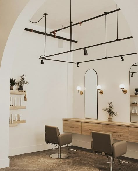 Nordic Salon Design, Modern Hair Salon Interior Design Simple, Minimalist Beauty Salon Decor, Narrow Hair Salon, Scandinavian Hair Salon, Scandinavian Salon Design, Modern Farmhouse Hair Salon, Japandi Hair Salon, Modern Organic Salon