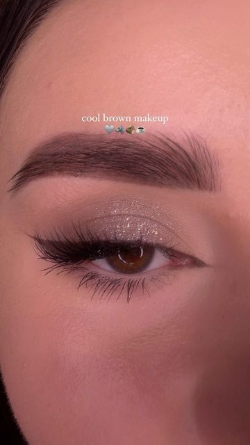 Cool Tone Makeup, Hijabi Dresses, Tone Makeup, Dresses Hijab, Instagram Cool, Cool Brown, Prom Eye Makeup, Learn Makeup, Makeup Face Charts