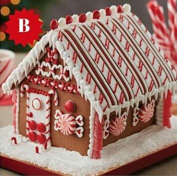 White Gingerbread House, Easy Gingerbread House, Gingerbread Castle, Gingerbread House Ideas, Christmas Party Ideas For Teens, Cool Gingerbread Houses, Adult Christmas Party, Gingerbread House Designs, Minimalist Christmas Decor