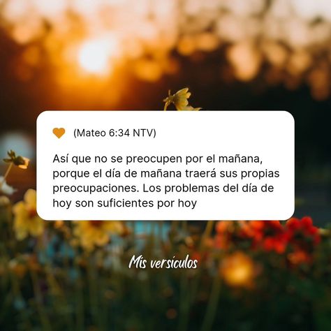 🦋🌻 Mateo 6:34 es un versículo poderoso que nos anima a centrarnos en el presente y confiar en que Dios se ocupará del futuro. Preocuparnos por el mañana a menudo nos roba la paz y la alegría que podemos encontrar en el presente. Debemos aprender a dejar de lado nuestras preocupaciones por el mañana y confiar en que Dios está en control. Al aplicar estas enseñanzas a nuestra vida, podemos experimentar la paz que Jesús ofrece, incluso cuando enfrentamos desafíos y dificultades. La verdad de ... Vision Board, Jesus