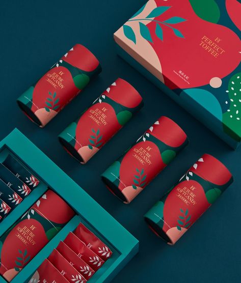 Ding Li Feng on Packaging of the World - Creative Package Design Gallery Christmas Packaging Design, Takeaway Packaging, Tea Packaging Design, Packaging Label Design, Cookie Packaging, Box Packaging Design, Food Packaging Design, Tea Packaging, Packing Design