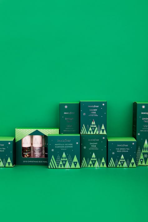 Showcase and discover creative work on the world's leading online platform for creative industries. Holiday Packaging Design, Christmas Packaging Design, Tea Scented Candles, Xmas Packaging, Xmas Hampers, Festive Packaging, Packaging Company, Holiday Inspo, Holiday 2022