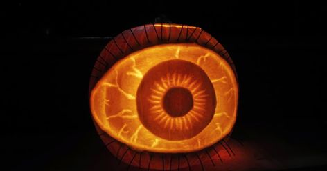 Happy Halloween everyone! Once I started carving pumpkins this year I kept coming up with ideas for more. Here's a giant eyeball pumpkin I... Pumpkin Etching, Pumpkin Sculpting, Halloween Pumpkin Carving Ideas, Pumpkin Eyes, Pumkin Carving, Halloween Pumpkin Carving Stencils, Creative Pumpkin Carving, Pumpkin Carving Stencils, Easy Pumpkin Carving