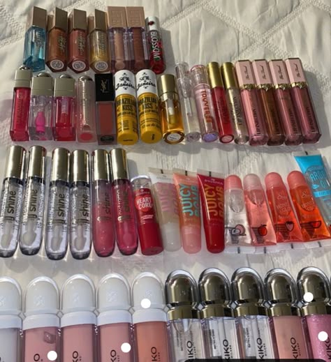 Lipgloss Collection, Makeup Collection Goals, Girl Heaven, Lip Gloss Cosmetics, Best Lip Gloss, Lip Balm Collection, Lipgloss Lips, Sephora Skin Care, Lip Gloss Collection