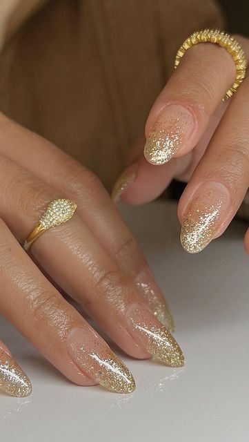 Gold Ombre Nails Acrylic, Homecoming Nails Natural, Gold Sparkle Almond Nails, Nail Inspo Gold Glitter, Gold Dress Nail Ideas, Pearly Gold Nails, Gold Glitter Ombre Nails Acrylic, Gold Sparkle Tip Nails, Sparkle Gold Nails