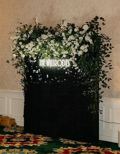 Black White Greenery Wedding Decor, Black And White Floral Wedding Arch, White Black Sage Wedding, Black And White Winter Wedding Theme, Black With Greenery Wedding, Black White Green Wedding Theme, Black White And Dark Green Wedding, Black Sage Green Wedding, Black And White Theme Wedding Decor