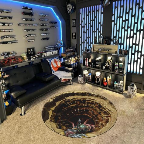 Sci Fi Room Decor, Star Wars House Decor, Star Wars Living Room, Star Wars Basement, Sci Fi Home, Star Wars Office, Star Wars Man Cave, Star Wars Room Decor, Games Room Inspiration