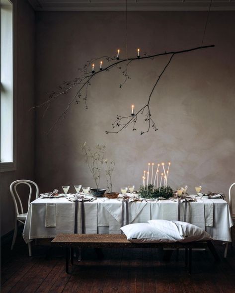 Christmas Table 2023, Christmas Table Minimalist, Christmas Table Styling, Minimalist Christmas Table, Hygge Table, Scandinavian Christmas Table, Christmas Table Scape, My Scandinavian Home, Christmas Party Table