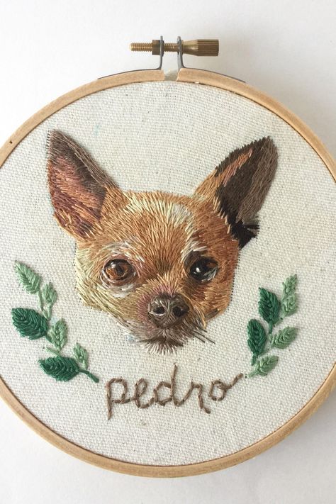 Embroidery Portrait, Pet Embroidery, Portrait Embroidery, Ideas Embroidery, Wooden Embroidery Hoops, Dmc Embroidery Floss, Thread Painting, Custom Dog Portraits, Custom Portrait